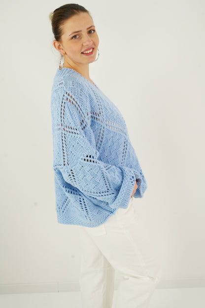 Strickpullover in Himmelblau (38-44)