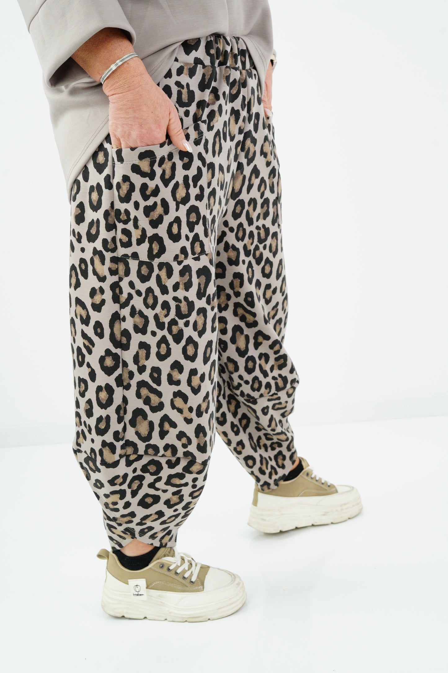 Sweat-Hose in Beige-Leo (38-44)