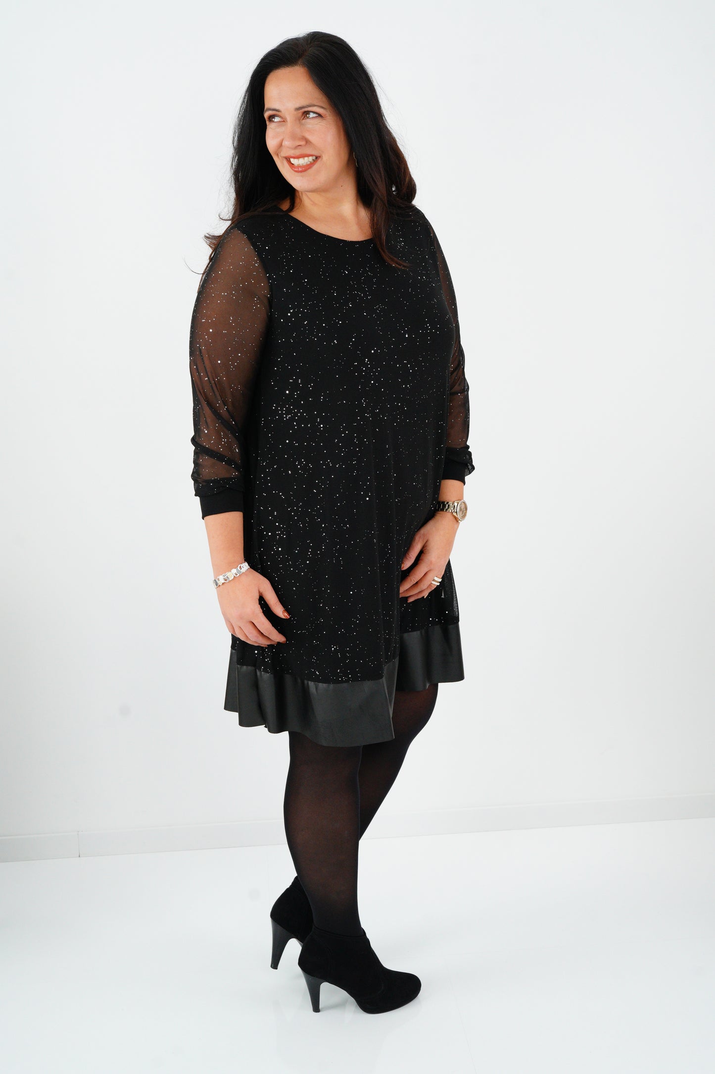 Kleid in Schwarz (38-42+)