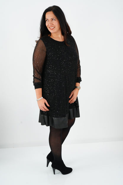 Kleid in Schwarz (38-42+)