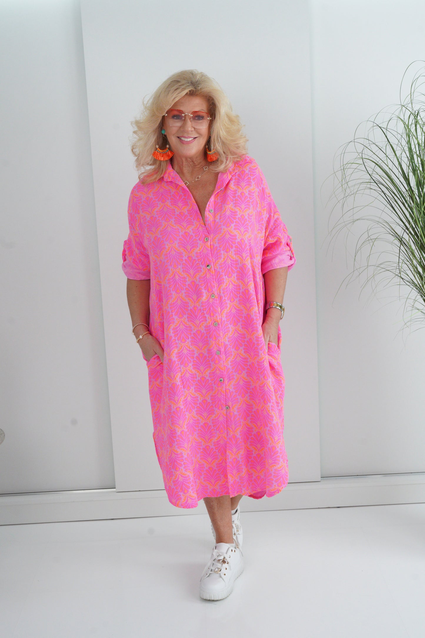 Kleid in Neon-Pink-Orange (40-44) Lieferzeit 7-9 Wkt.
