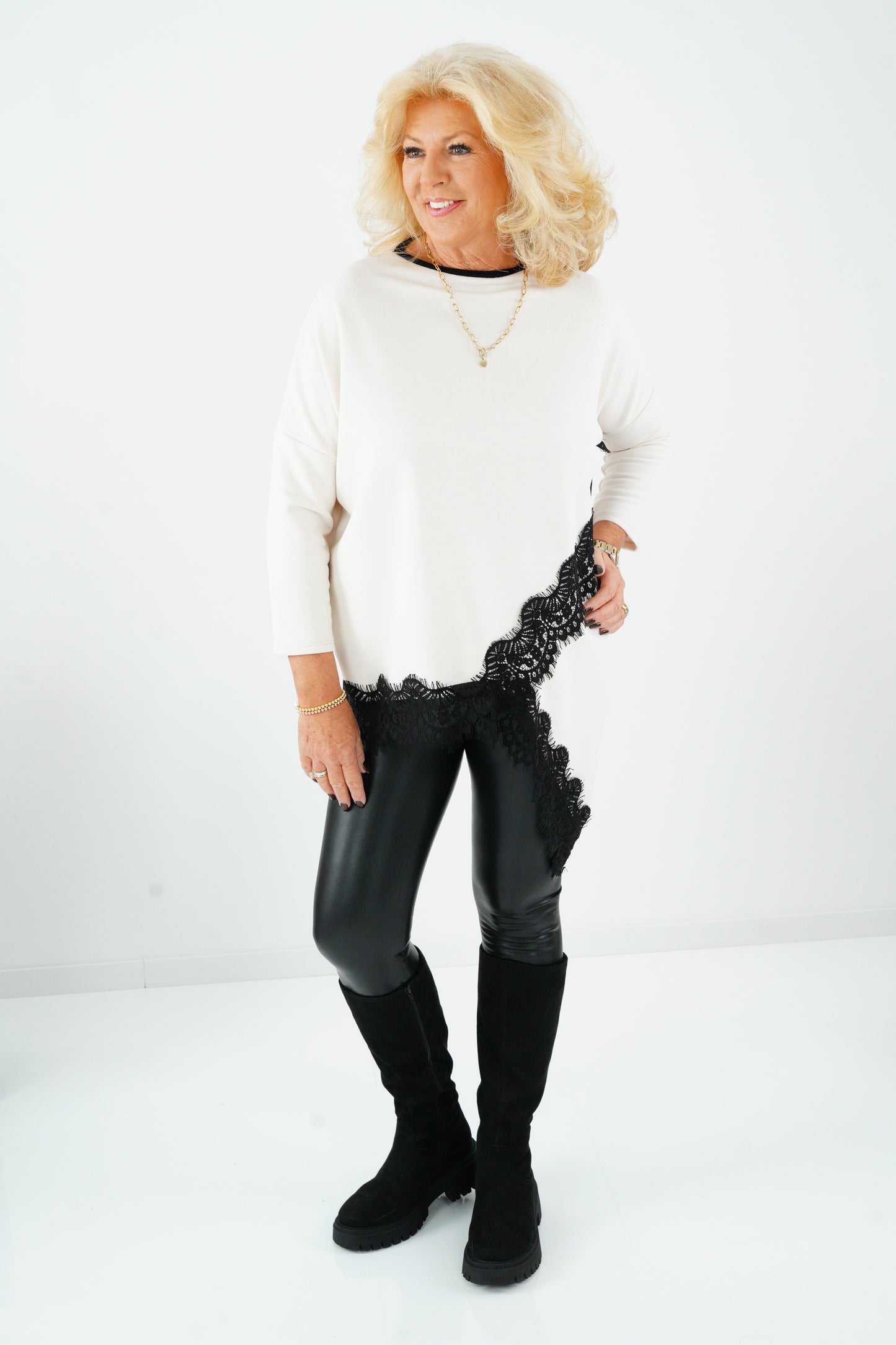 Sweatshirt in Butter (40-44)