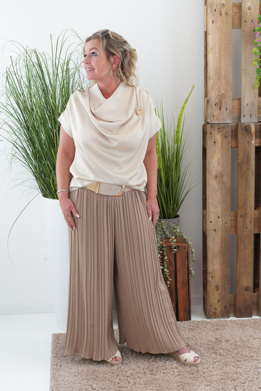 Plissee Hose in Camel (38-44)
