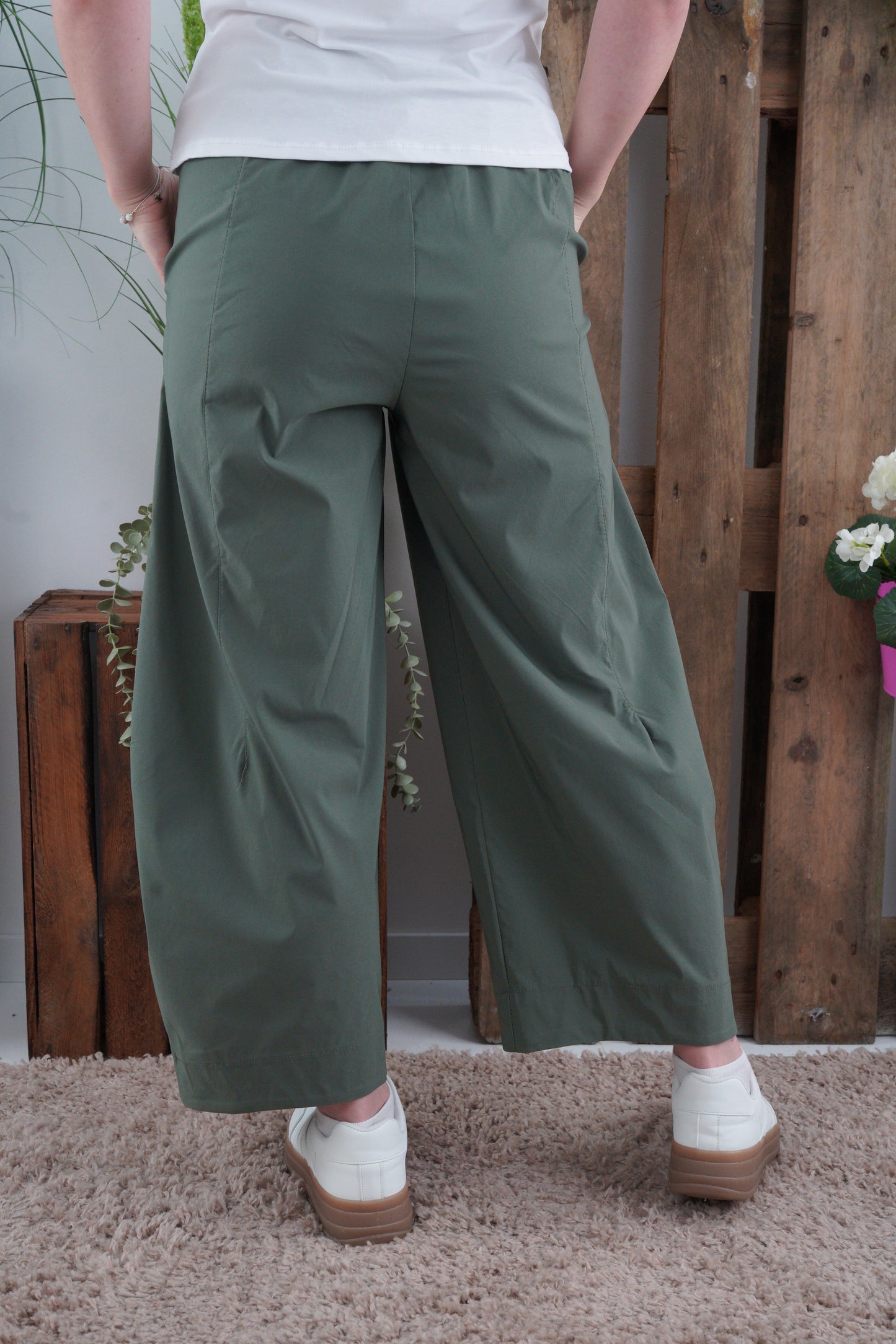 Hose in Khaki (36-40)