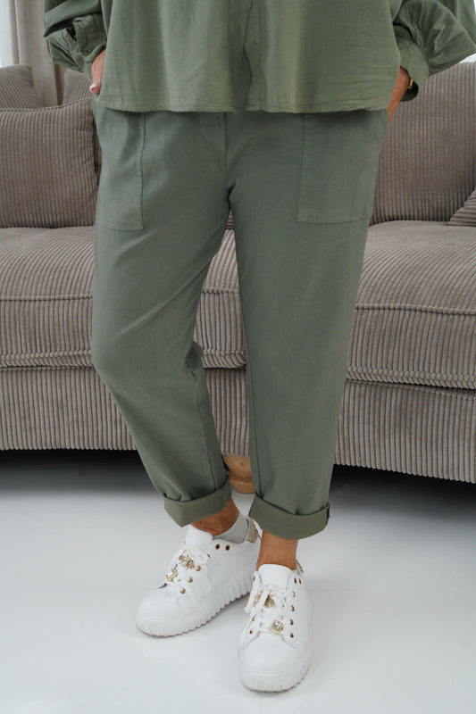 Hose in Khaki (38-42+)