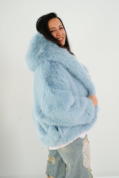 Webpelz-Jacke in Hellblau (40-42+)