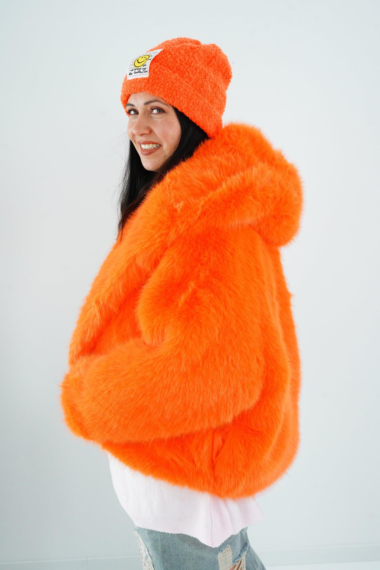 Webpelz-Jacke in Neon-Orange (40-42+)