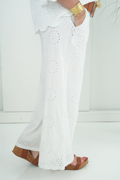 Hose in Weiß (38-42)