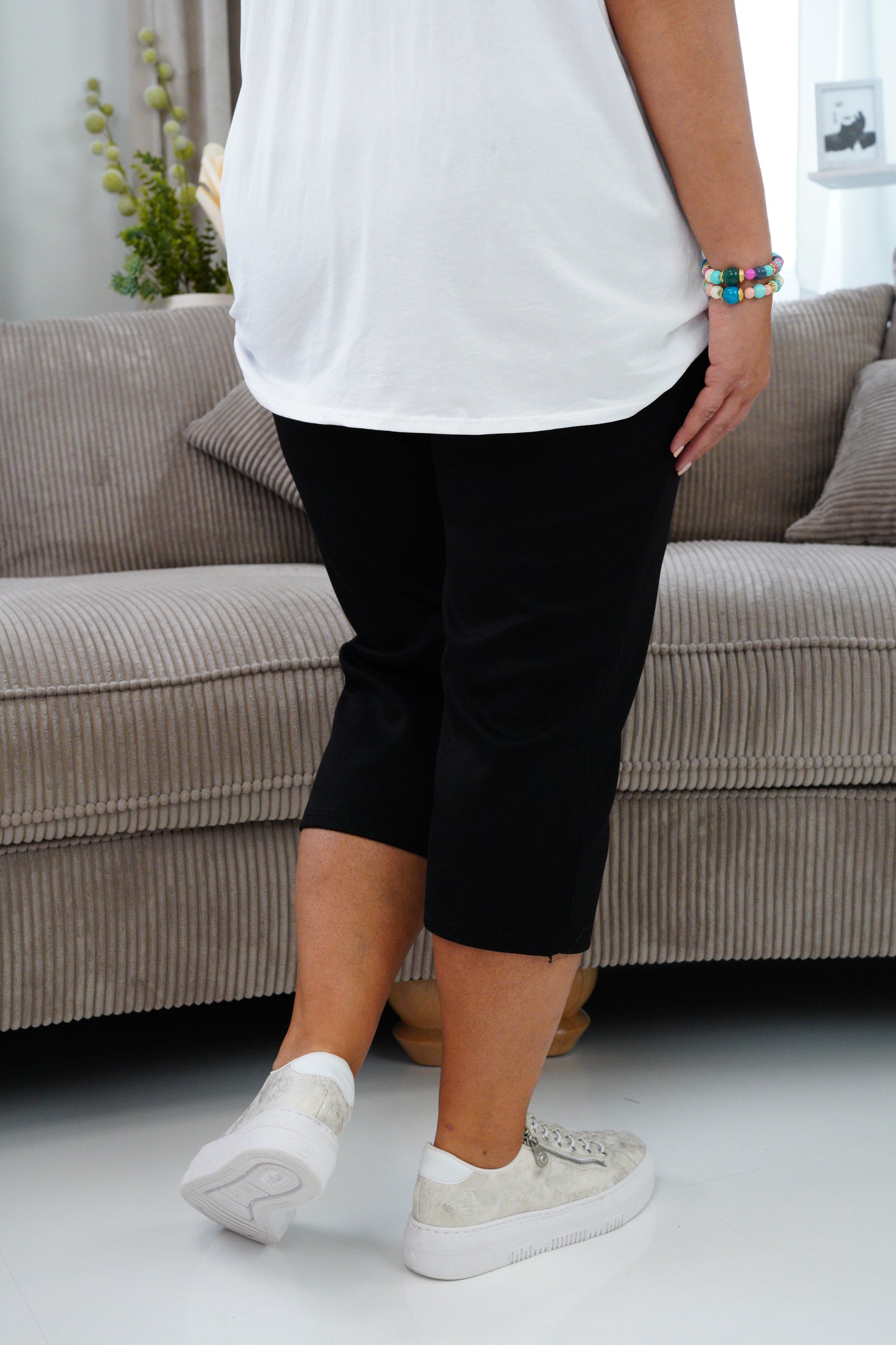 Capri Hose in Schwarz (42-46)