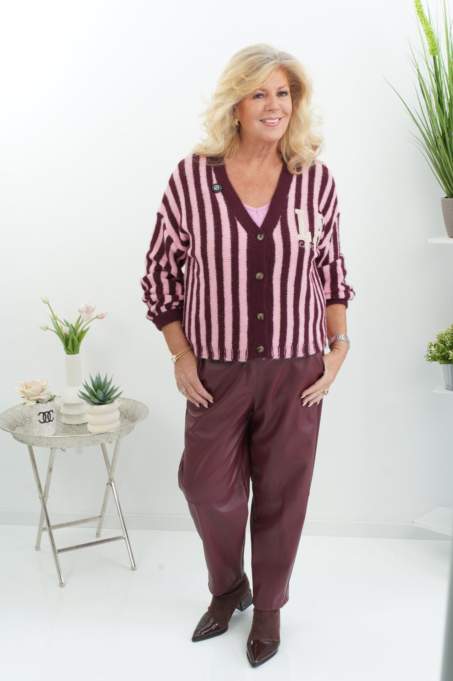 Ausgefallene Strickjacke in Bordeaux-Rosa