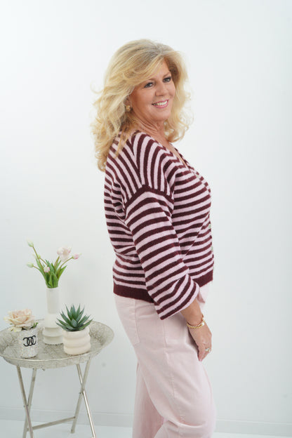 Charmante Strickjacke in der Farbkombination Bordeaux-Rosa (38-44)