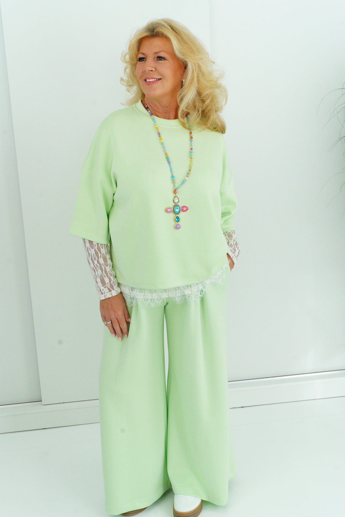 Marlene Hose in Lindgrün (38-42)