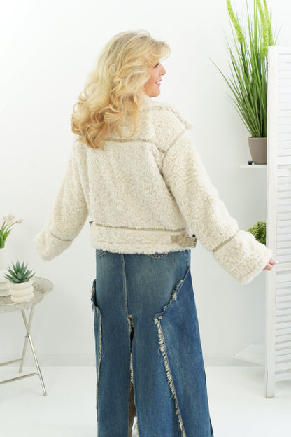 Kuschelige Teddyjacke in edlem Creme (38-42+)