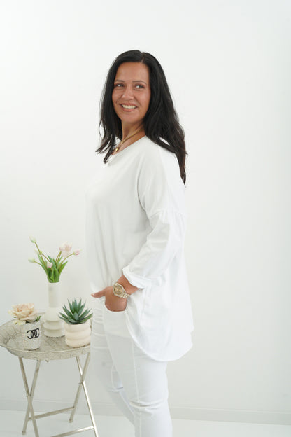 Lässiges Shirt in klassischem Weiß mit legerer Passform (42-48)