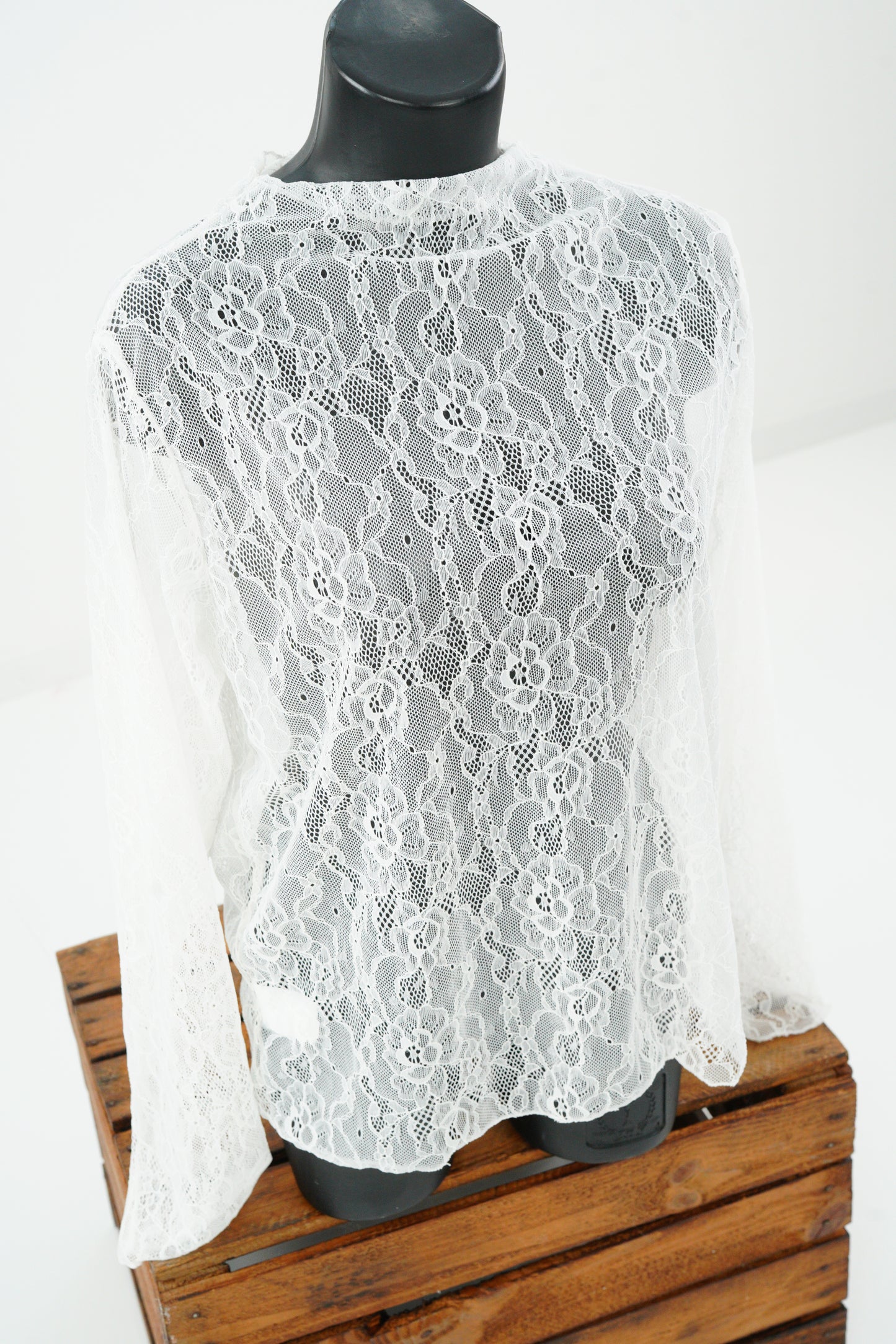 Spitzen Shirt in Weiß (36-42)