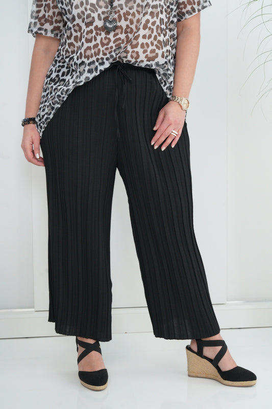 Plissee-Hose in Schwarz (42-46+)