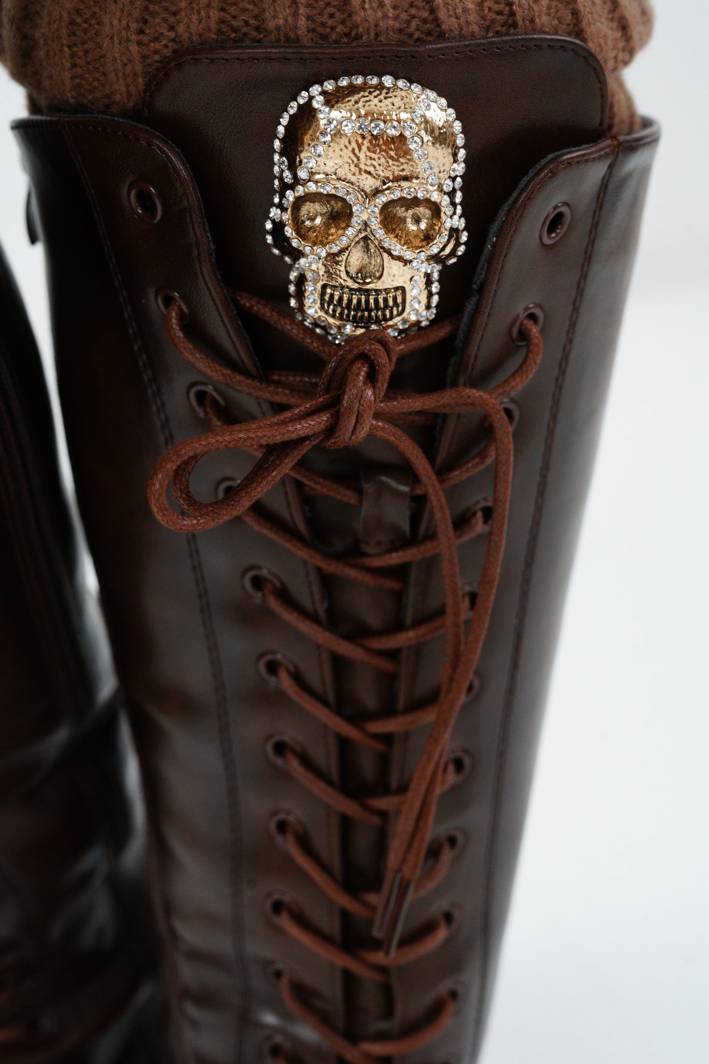 Totenkopf Magnet in Antik-Gold