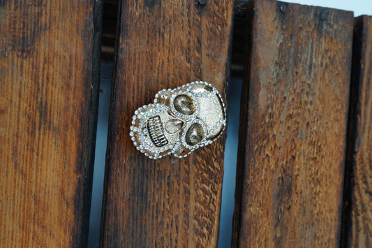 Totenkopf Magnet in Antik-Gold