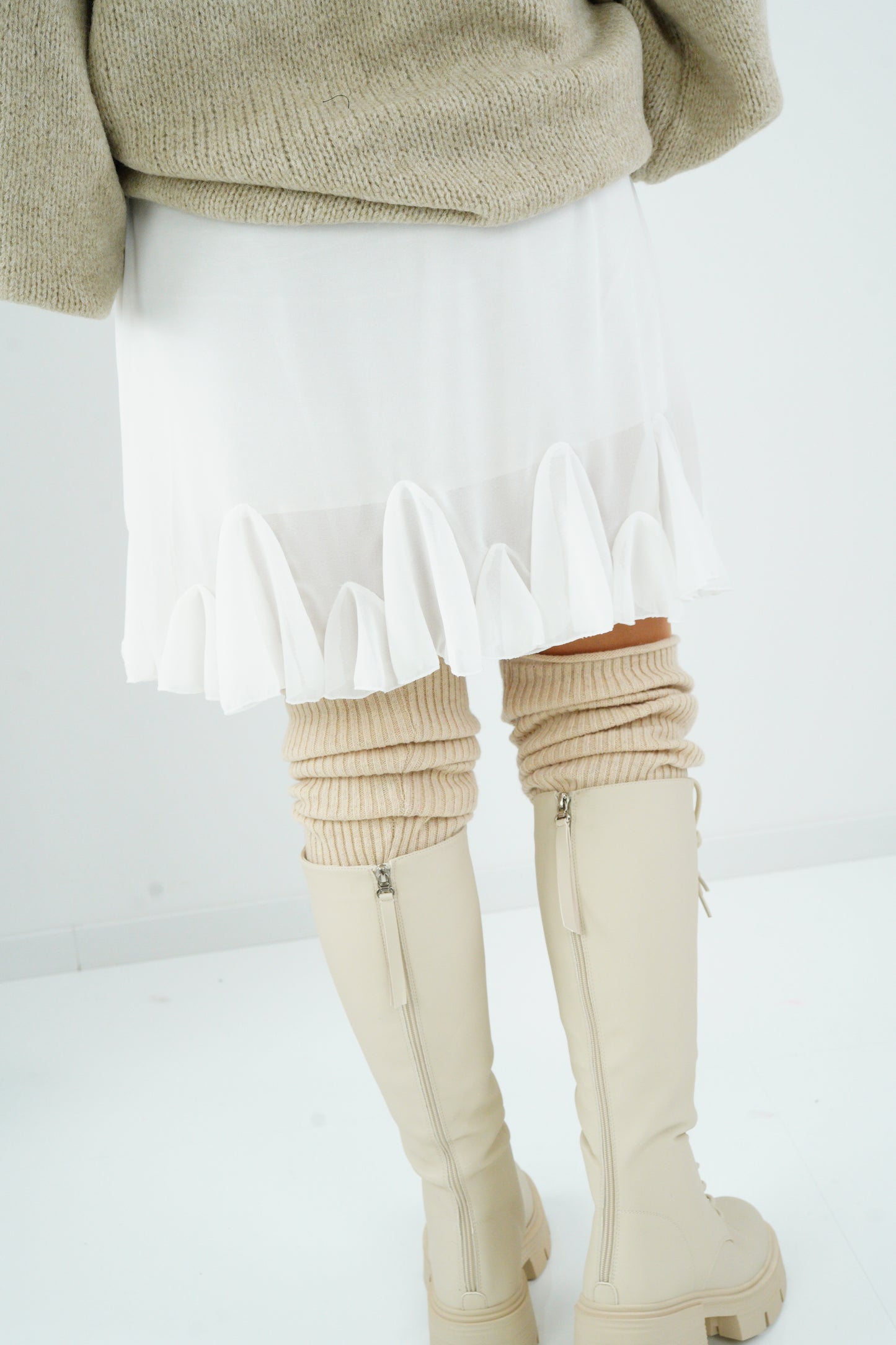 Rock in Off-White (38-42+)