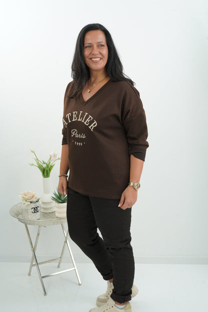 Sweatshirt in  Schoko mit besonderem Kontrastdetail (40-44)
