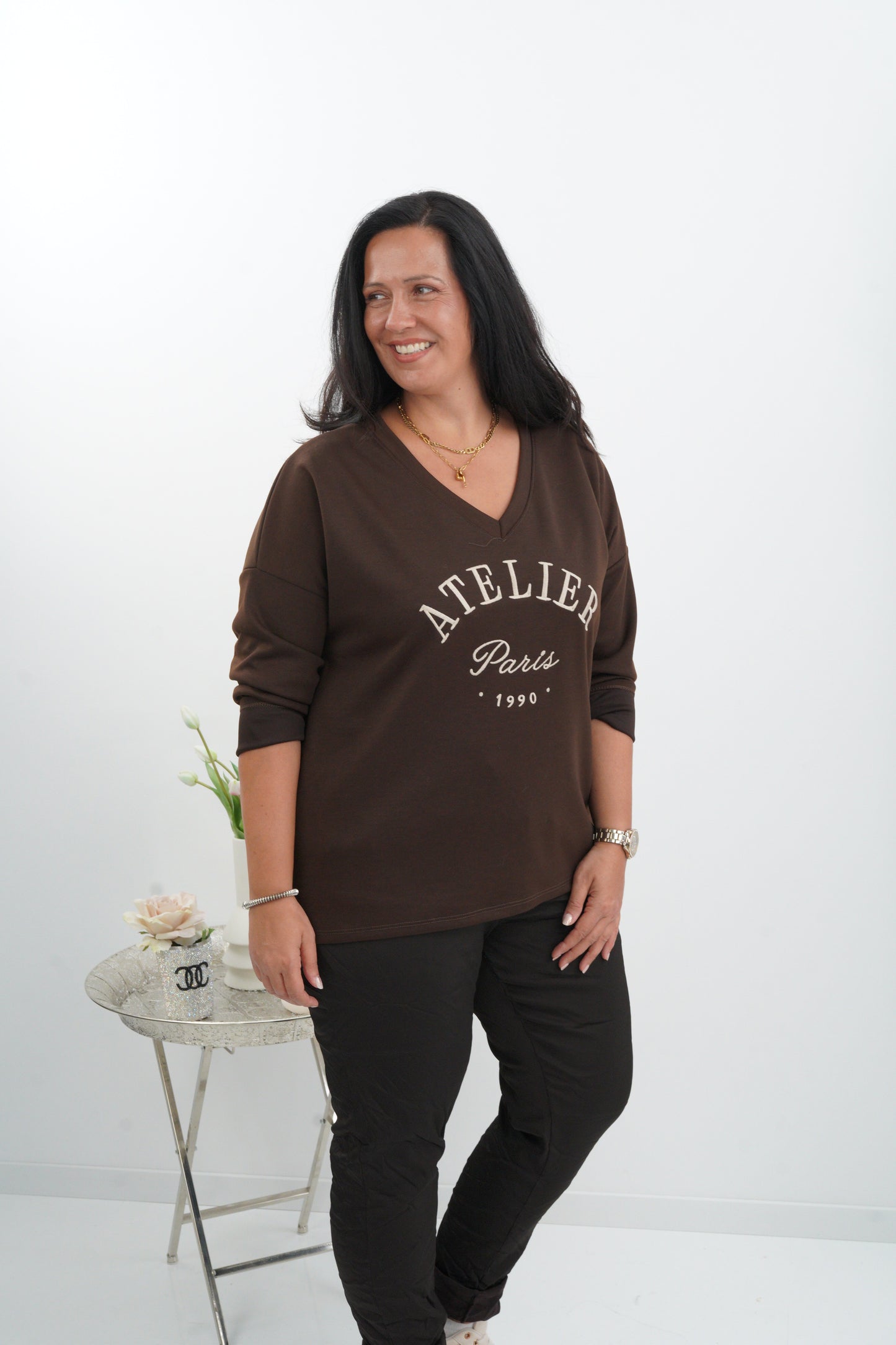 Sweatshirt in  Schoko mit besonderem Kontrastdetail (40-44)