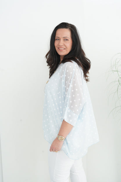 Bluse in Hellblau (42-48)