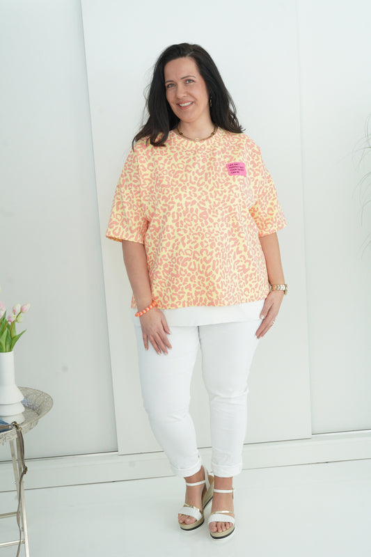 Sweatshirt in Leo-Gelb-Koralle (40-44)