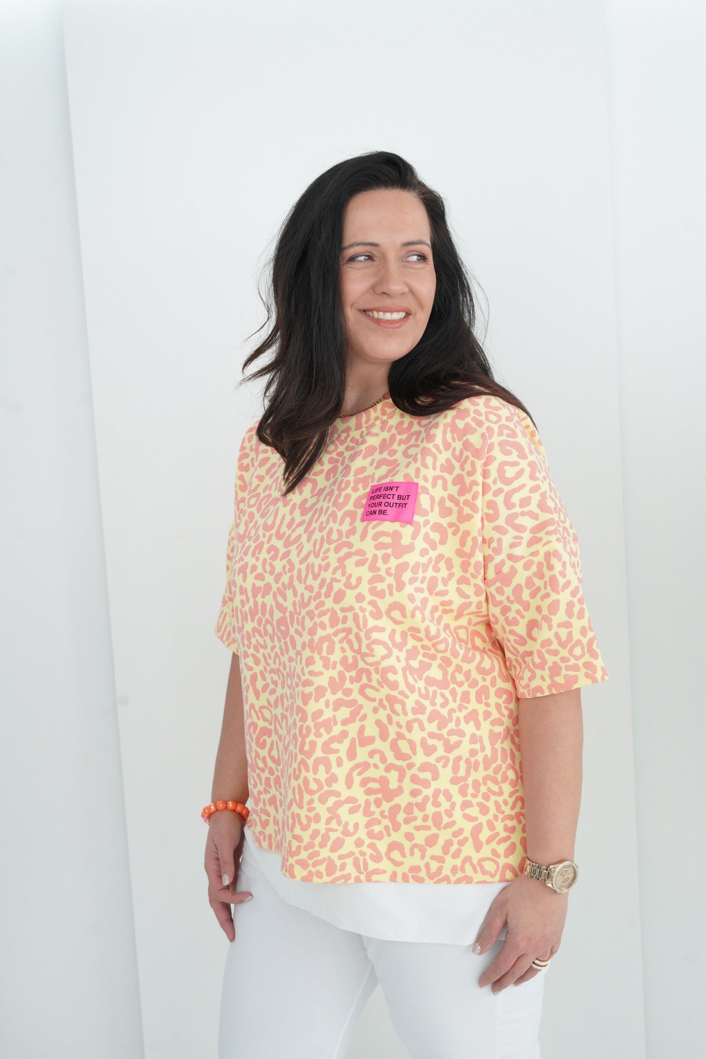 Sweatshirt in Leo-Gelb-Koralle (40-44)