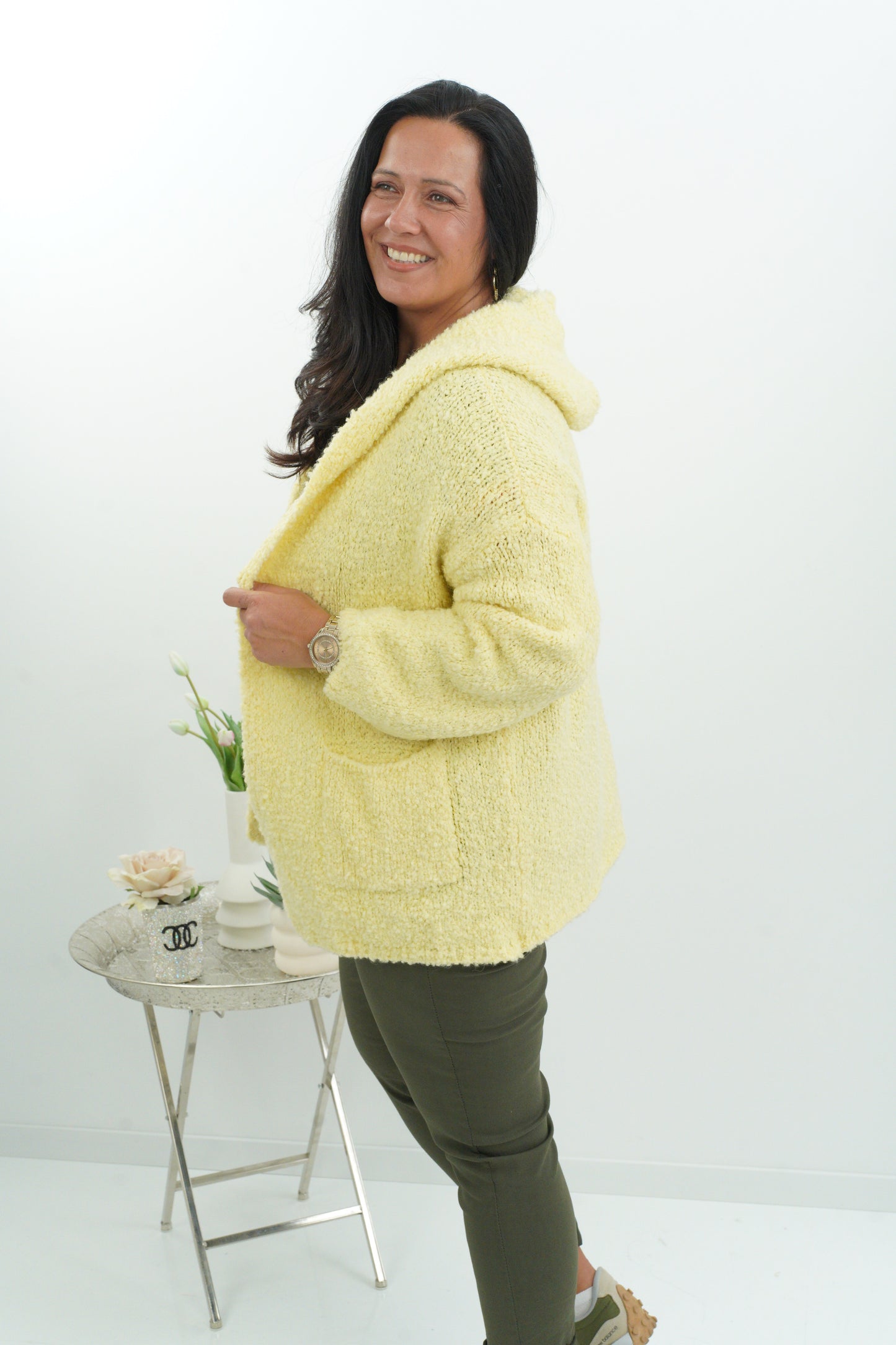 Kuschelige Strickjacke in sanftem Vanille (40-44)