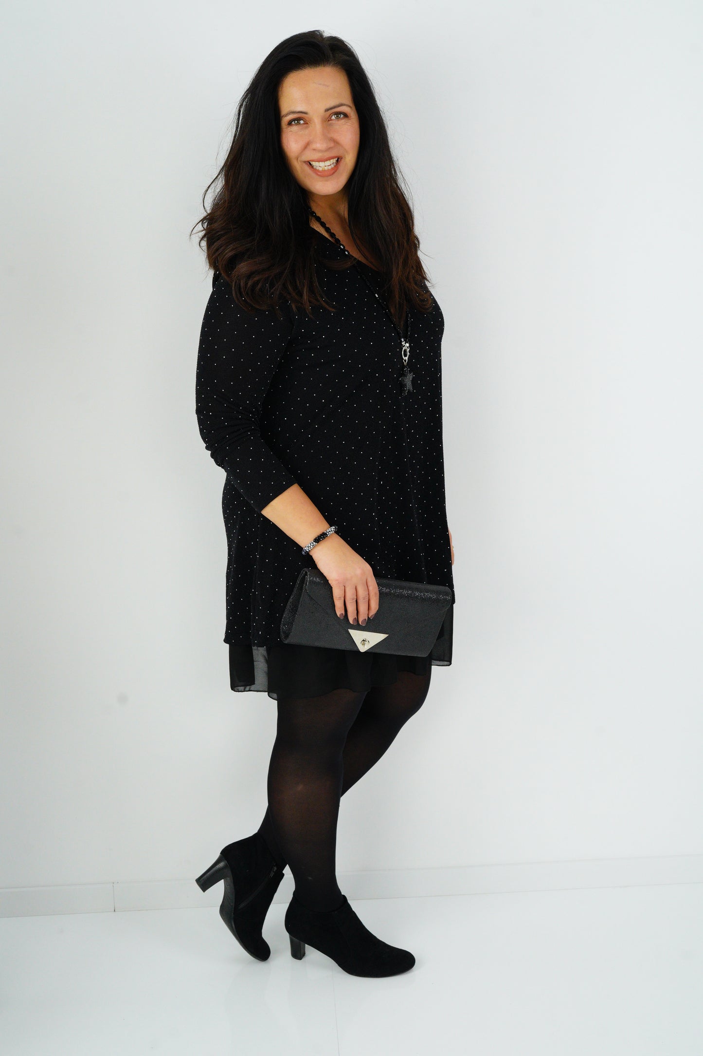 Kleid in Schwarz mit Strass (38-42+)