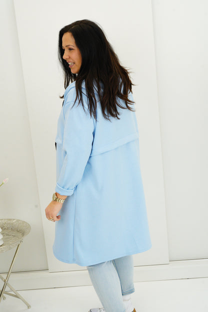 Jacke in Hellblau (42-44+)