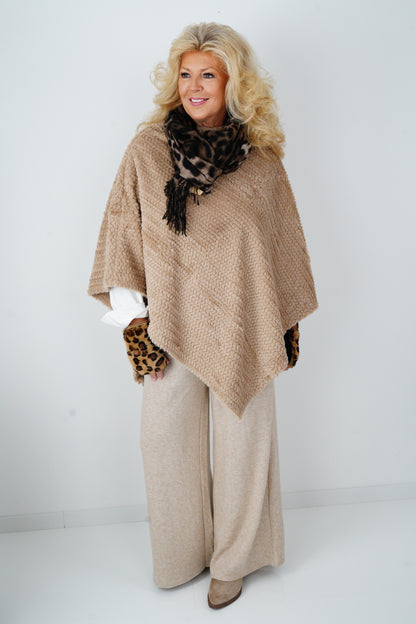 Poncho in Camel (One Size)