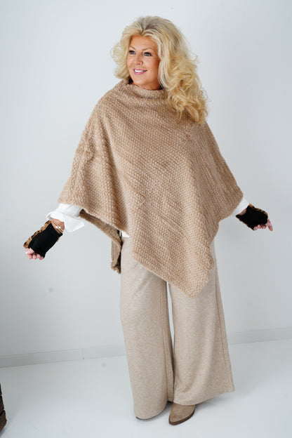 Poncho in Camel (One Size)