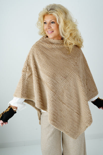 Poncho in Camel (One Size)