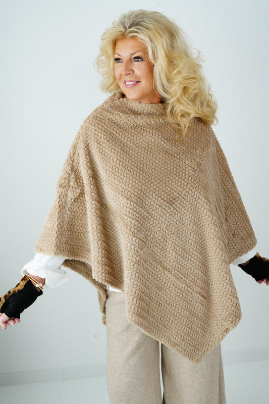 Poncho in Camel (One Size)