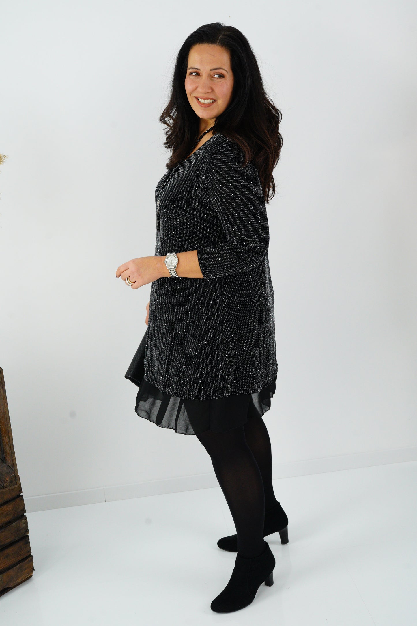 Kleid in Schwarz mit Glitzer (38-42+)