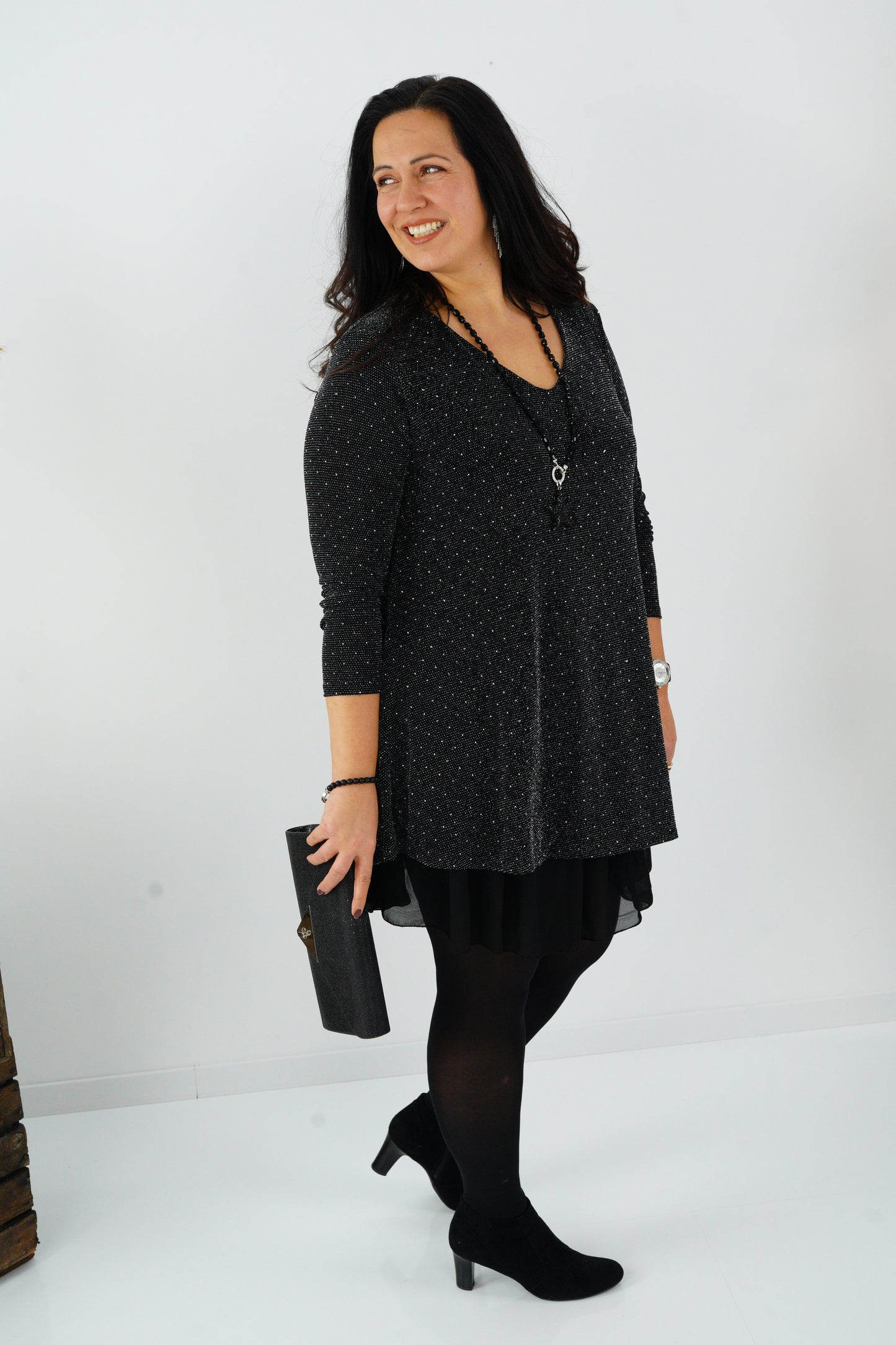 Kleid in Schwarz mit Glitzer (38-42+)