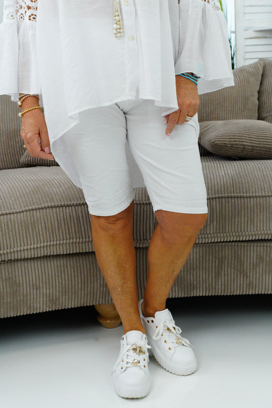 Kurze Joggpant in weiß (38-42+)