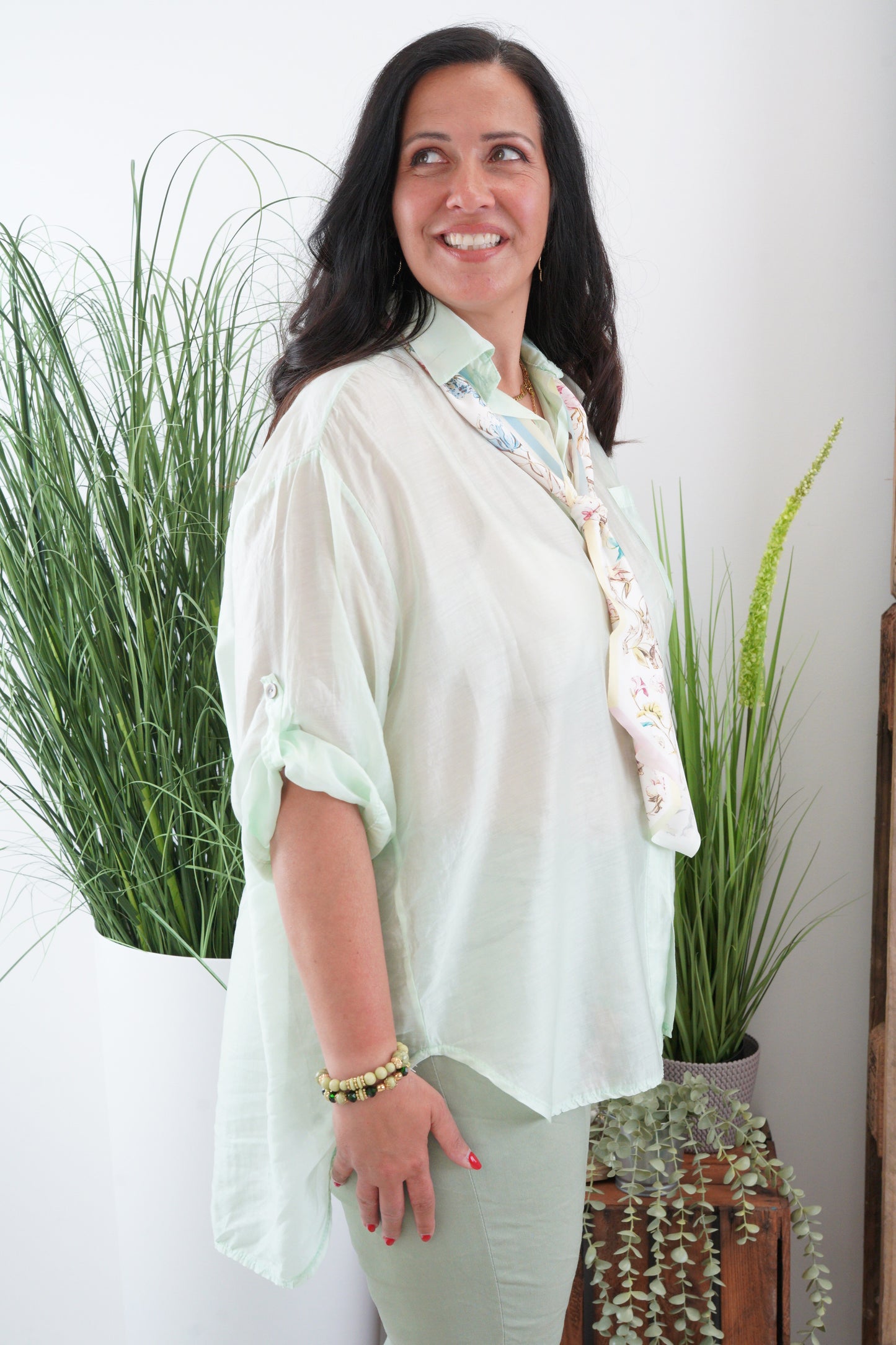 Bluse in Lindgrün (40-46)
