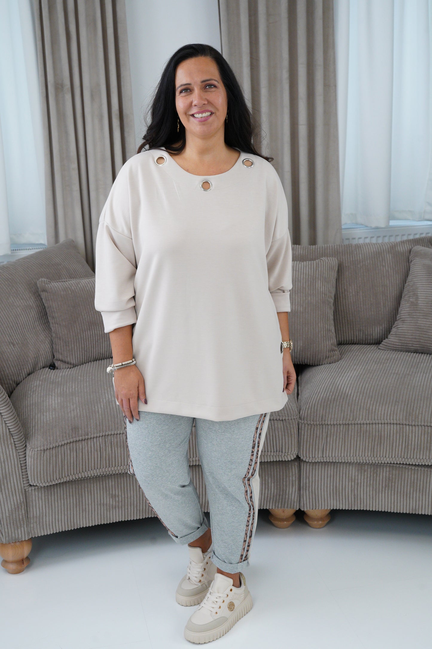 Sweatshirt in Beige (42-46+)