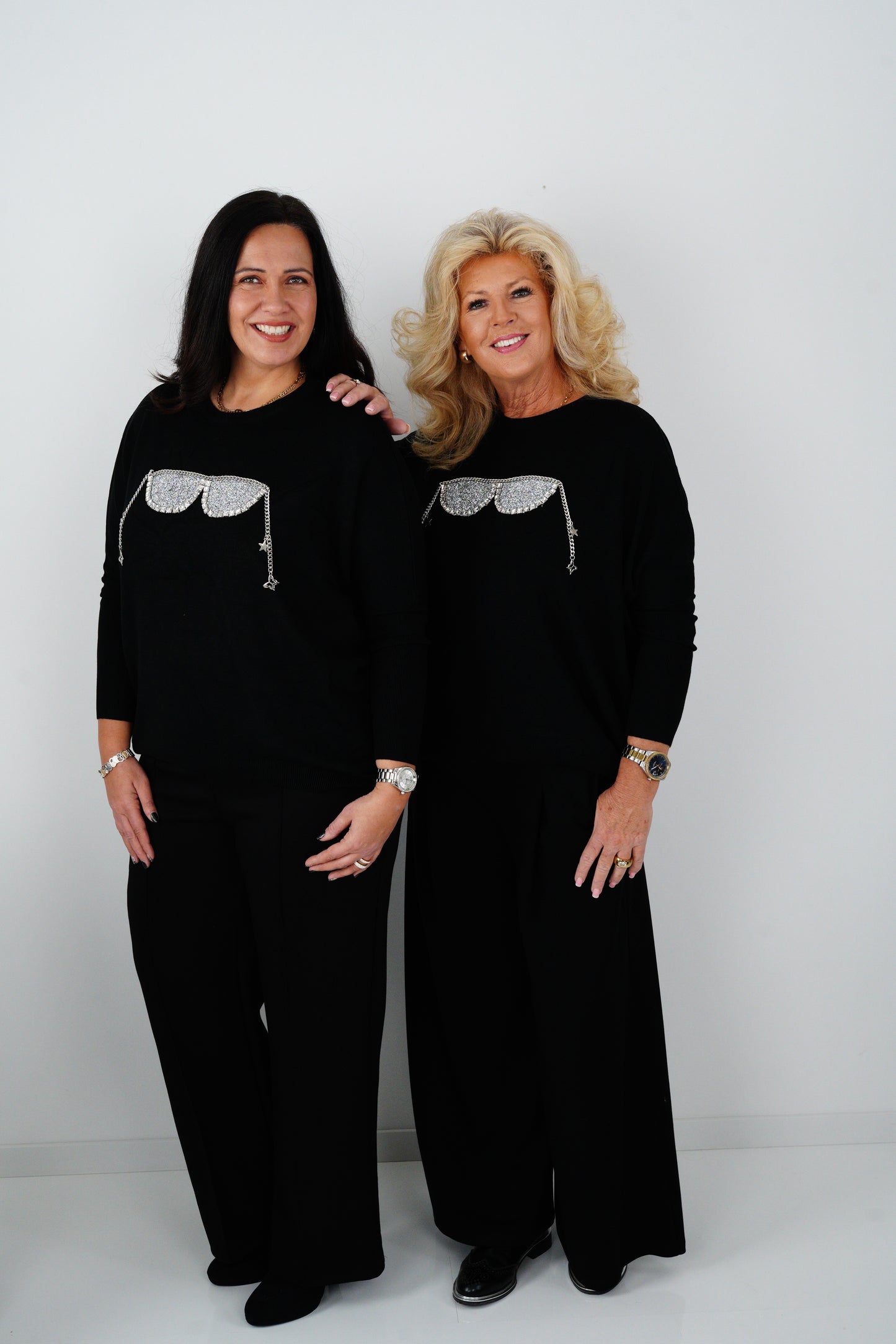 Pullover in Schwarz (40-44)