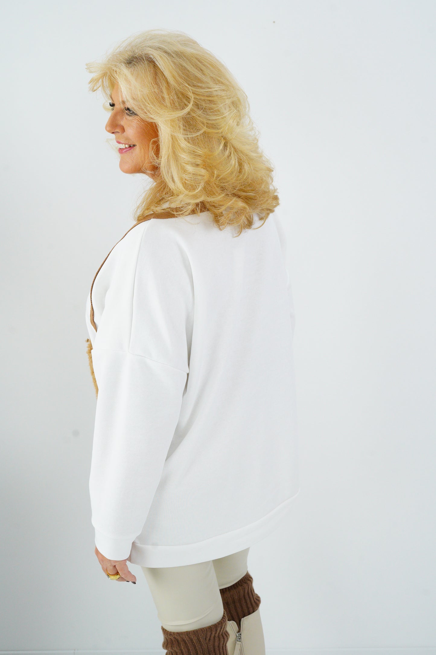 Sweatshirt in Off-White (38-46) Oversize