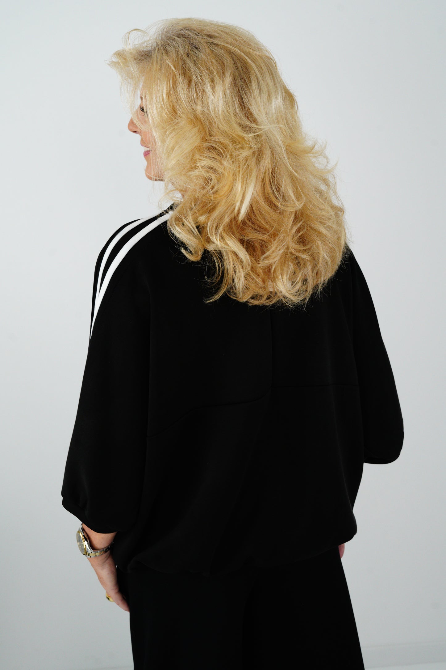 Sweatshirt in Schwarz (38-44)