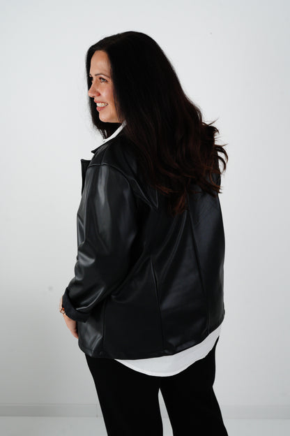 Kunstleder Blazer in Schwarz  (42-44)