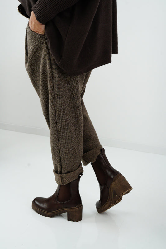 Baggy Hose in Cappuchino (38-42+)