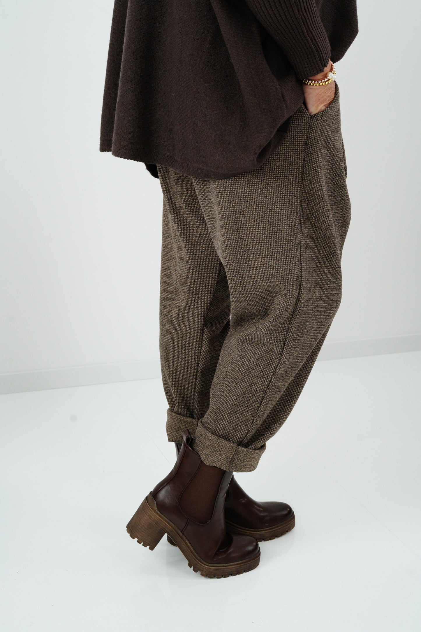 Baggy Hose in Cappuchino (38-42+)