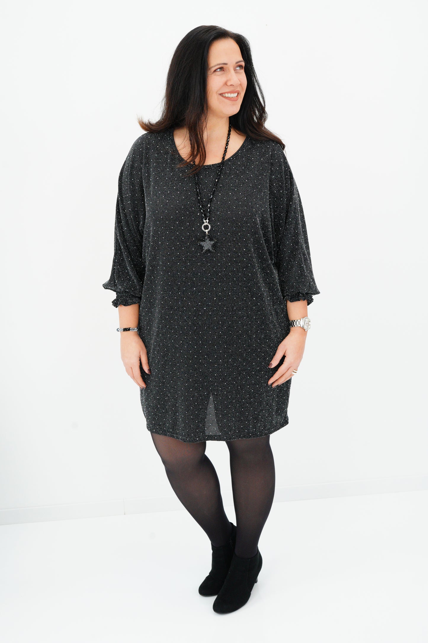 Kleid in Schwarz (40-44+)