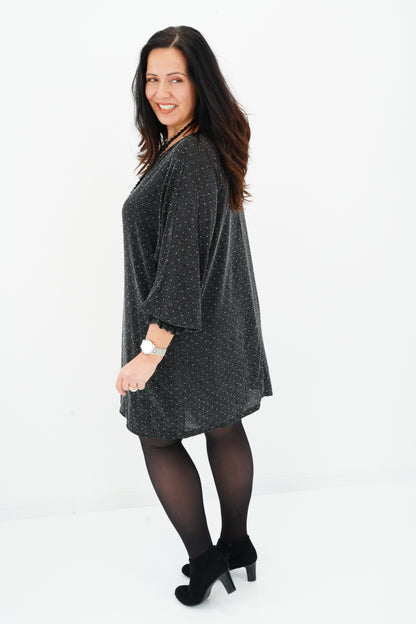 Kleid in Schwarz (40-44+)