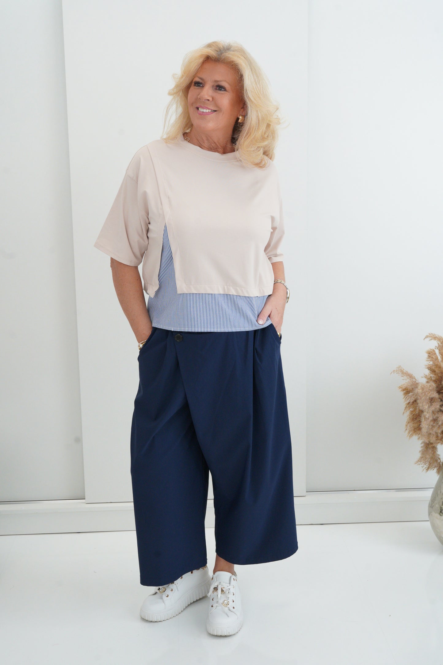 T-Shirt in Beige/Blau (38-42+)