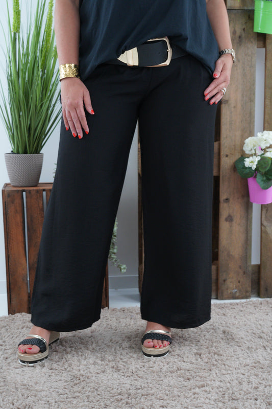 Marlenehose in Schwarz (42-44+)